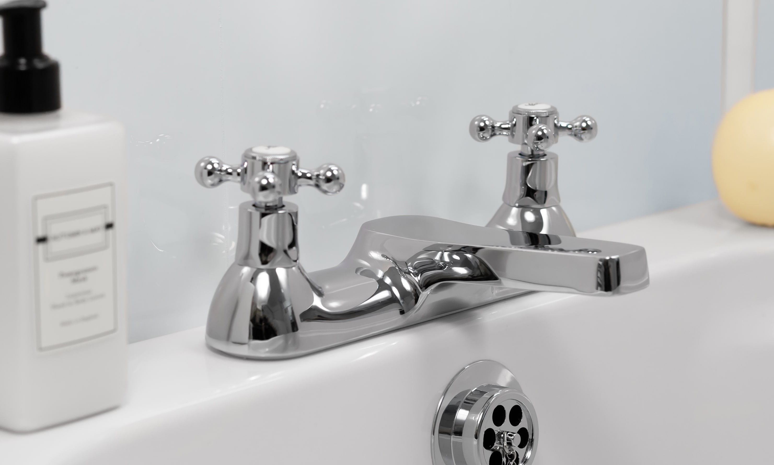 <p>Where Style Meets Flow</p>