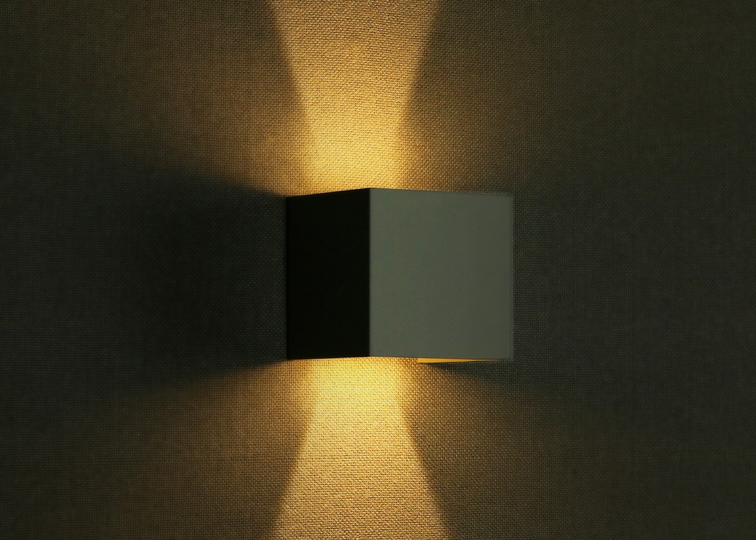 BRIDGELUX WALL LAMP
