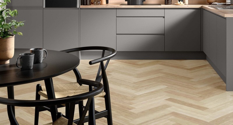 <h1><strong>How to Lay Vinyl Floor Tiles</strong></h1>